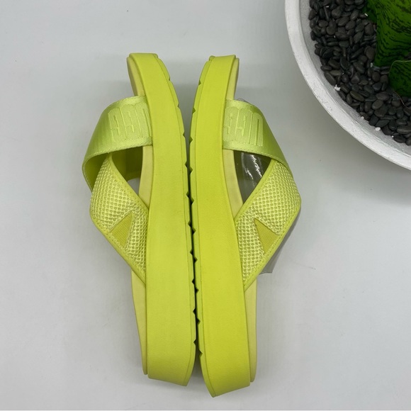 UGG Women's Emily Mesh Slide square toe Sandal in pollen mesh neon green  9.5/10 - Picture 4 of 7